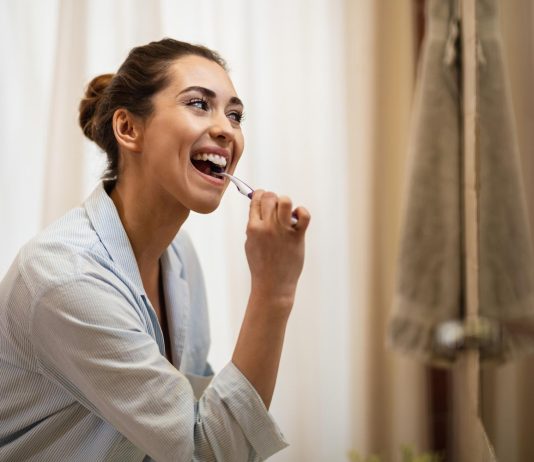 Obiceiuri zilnice care îți protejează dinții și previn vizitele neplăcute la dentist
