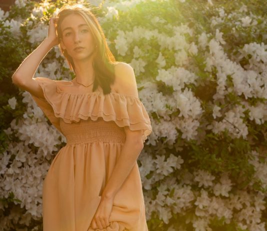 Rochiile cu volane revin în forță: trendul care domină sezonul